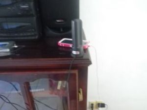 The iPhone is right next to the amplifier. This is the bit I was missing. I was keeping the phone by the computer.