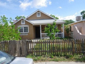 I love the Midwest-style adobe bungalows!