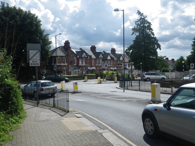 Approaching this roundabout, I decided that I was done and wanted to go home, but was hopelessly lost. So I was about to ask for help when I realised that it's the roundabout just before my street!